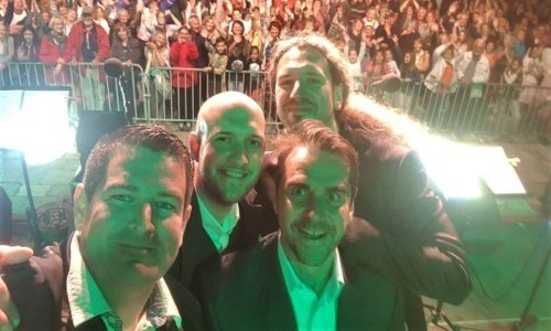 Četrdeset glazbenika na pozornici: Koncert Četiri tenora i Zagrebačke filharmonije u Ciboni