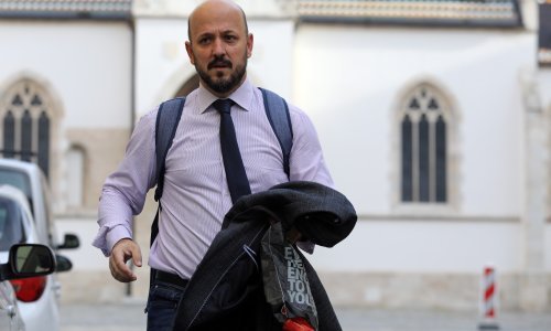 Maras: Blaženka Divjak je troma i nesposobna, zar vas nije sram?!