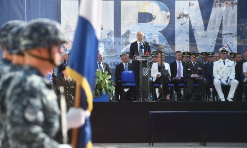 Krstičević o vojarni u Pločama: Vlada vraća vojsku u gradove bliže svojem narodu