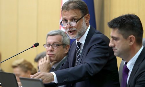 Jandroković: 'Svejedno mi je što Pupovac misli o neodržavanju tematske sjednice o njemu'