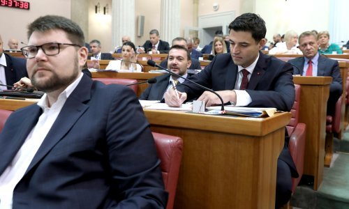 SDP-ovci nastavili svađu na sjednici Kluba: Čula se vika, pobjedu izvojevali pobunjenici