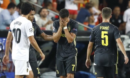 Ronaldo zbog čupanja za kosu protivnika dobio crveni pa se rasplakao