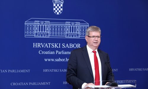 Mrsić: Pljačka, ucjena i diskriminacija - to je mirovinska reforma