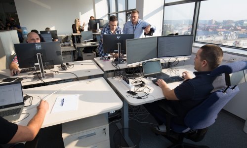 Prihodi Ericssona NT skočili gotovo 14 posto, porasla i zarada