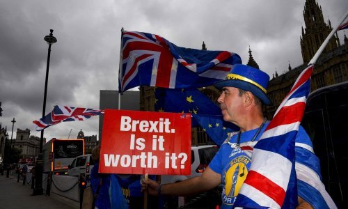 Brexit bez sporazuma pogodit će i vlasnike kućnih ljubimaca i zrakoplovne kompanije