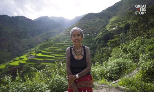 Filipinka ima 101 godinu i još uvijek radi tetovaže