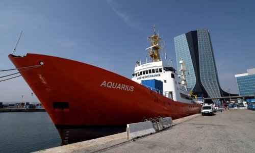 Francuska ne želi primiti brod s migrantima u Marseille