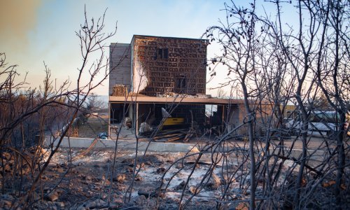 Nema opasnosti zbog požara na Pelješcu, vatra na Marjanu pod kontrolom, vatrogasci do jutra ostaju na terenu