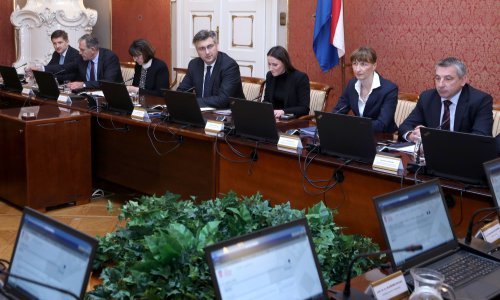 Vlada donijela odluku o opskrbi plinom Petrokemije, imenovani i novi pomoćnici ministara