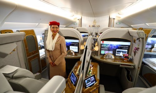 Traži se avionsko osoblje, vozači kamiona, prodavači…