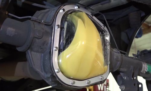 Prozirni poklopac otkriva što radi ulje u diferencijalu