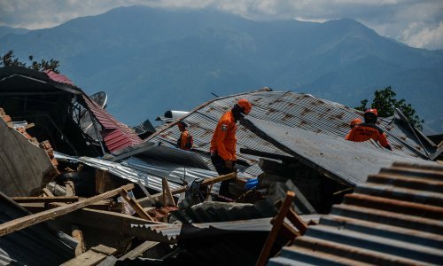 Cunami u indoneziji odnio 1763 života, a nestalo još oko 5000 ljudi