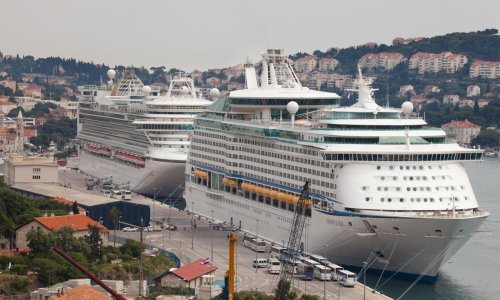 Dubrovnik ove sezone očekuje 800.000 turista s kruzera, izračunali su kad će biti najveće gužve