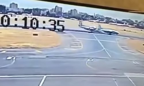 Pogledajte sudar vojnih zrakoplova pri slijetanju na pistu u Khartoumu