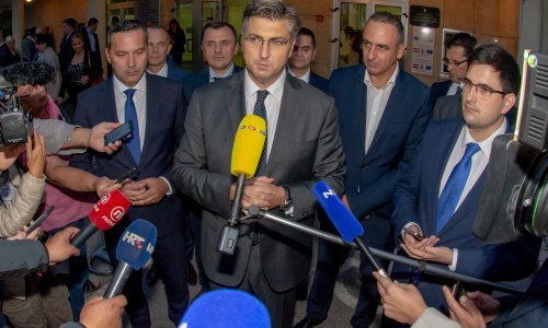 Plenković u Lici nakon izbacivanja Milinovića: Očekujem da će Kustić biti ujedinjujući akter