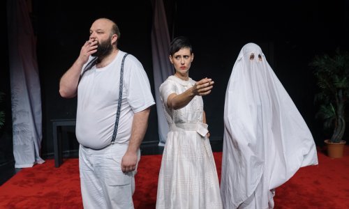 Sanjarenje o boljoj ili drugačijoj budućnosti u novoj predstavi Saše Božića