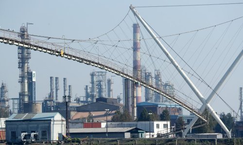 Rafinerija Bosanski Brod daleko je od hidrogenske bombe, ali jedna stvar tamo ipak smrdi