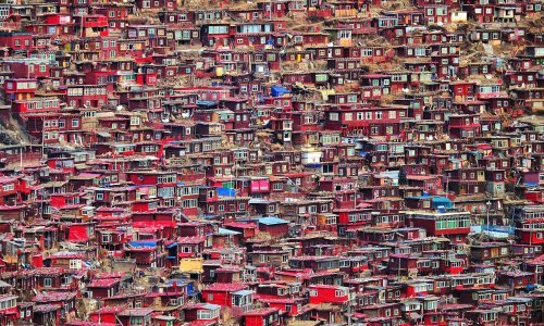 Imate osjećaj da vam susjedi žive na glavi? Pitajte ove budiste kako je njima!