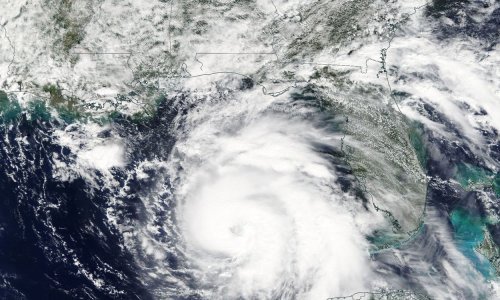 Čudovišni uragan Michael udario u Floridu