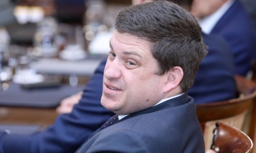 'Svatko tko nije osuđen može kandidirati na izborima'