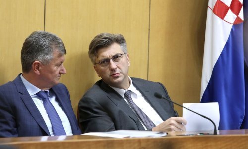 'Tri mala miša' pokrenula lavinu opomena u Saboru: Žuti karton dobili Grmoja, Bernardić, Pernar, ali i Plenković