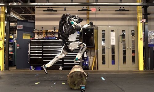 Robot iz Boston Dynamicsa kreće se poput okretnog čovjeka