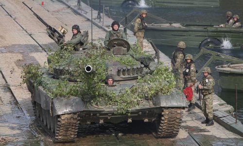 Pogledajte kako vojska u Karlovcu savladava vodene prepreke