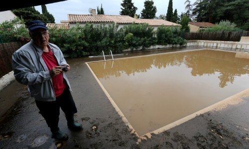 Poplave u Francuskoj odnijele pet života, uskoro evakuacija zarobljenih na krovovima kuća