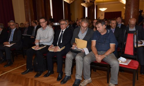 Drama na skupštini: Članovi Stožera za zaštitu Uljanika napustili sjednicu, izabran tek jedan član NO