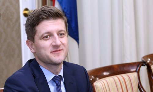 Marić ima razloga za zadovoljstvo: Državna blagajna u još većem plusu, javni dug pao
