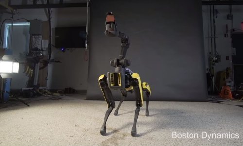 Robotski pas iz Boston Dynamicsa pleše uz Uptown Funk