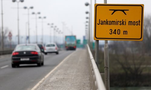 HAK upozorava na pojačan promet i zastoje: usporeno kod Jankomira, nesreća kod Svete Helene
