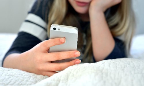 Zaštekao vam je iPhone? Evo kako ćete ponovno pokrenuti bilo koji model