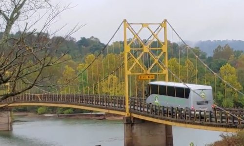 Autobus od 35 tona zanemario upozorenja o nosivosti, iskrivio most