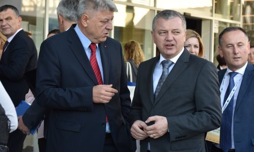 Komadina: Situacija je vrlo složena, radi se na deblokadi računa; Horvat o radikalnom rezu