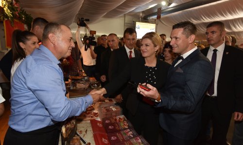 Grabar Kitarović: Moramo se suočiti s činjenicom da je mirovinska reforma neophodna