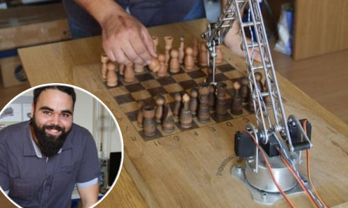 Robotska ruka ovog studenta strojarstva može vas pobijediti u šahu