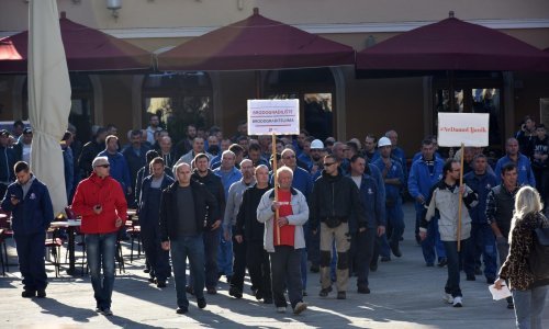 Radnici Uljanika izašli na ulice, traže ostavku Uprave i pomoć iz Zagreba