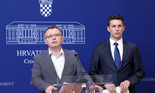 Most pozvao Vladu da povuče predloženi mirovinski paket