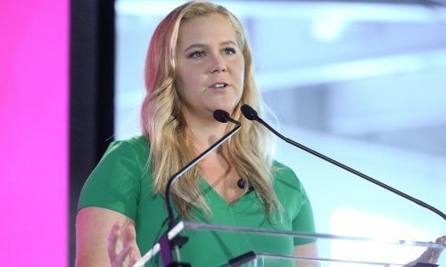 Osam mjeseci nakon vjenčanja Amy Schumer obznanila da je u drugom stanju