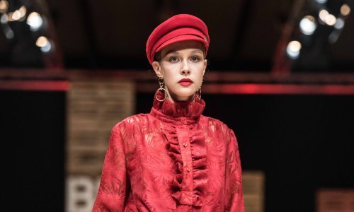 Robert Sever cijelu kolekciju obojao u dvije boje - crvenu i crnu