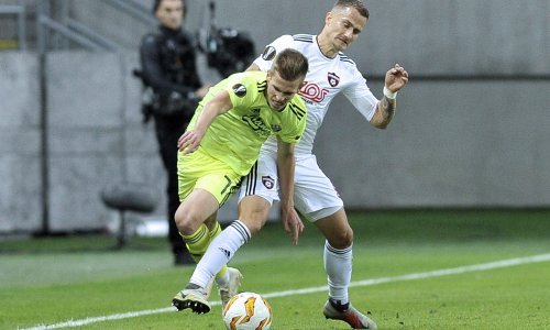 Arsenalu bodovi u Lisabonu, Milan poražen na svom terenu