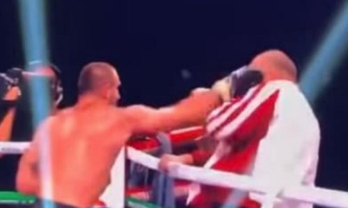 Trenutak totalnog ludila; boksač nakon meča napao svog trenera, ovaj mu nije ostao dužan