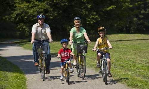 Policija upozorava roditelje da ne puštajte djecu bicikliste u promet bez pratnje