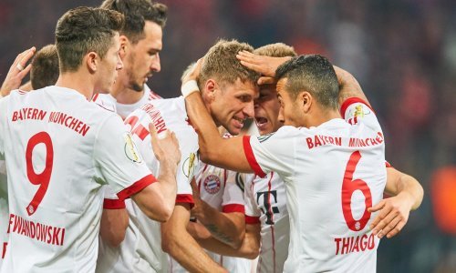 Amateri namučili Kovačev Bayern u Kupu, navijači Hamburga 'zapalili' gostujući stadion