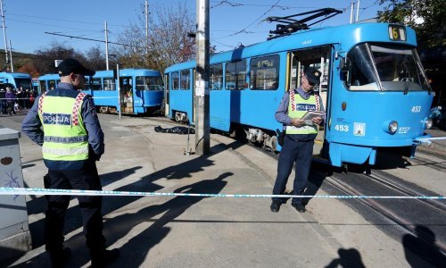 U Zagrebu žena podletjela pod tramvaj i poginula