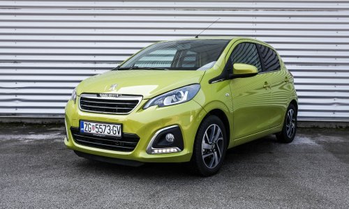 Peugeot 108 Allure 1.0 VTi 72 - malen, ali srčan