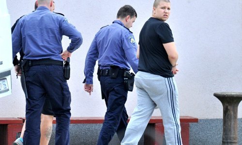 Ovo su huligani osumnjičeni za napad kod NSK, teške ozljede i demoliranje kafića 'Dalmatinka'