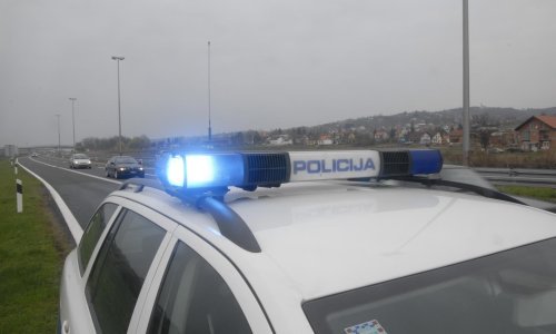 U teškoj prometnoj nesreći u Bjelovaru poginuo 23-godišnji vozač