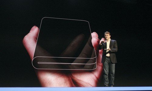 Samsungov savitljivi smarfton zvat će se Galaxy F, a cijena bi mogla biti paprena...